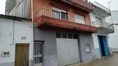 Casa en venta en Calle Espronceda, cerca de Calle José Rubio, Zarza de Granadilla de 91.500 €